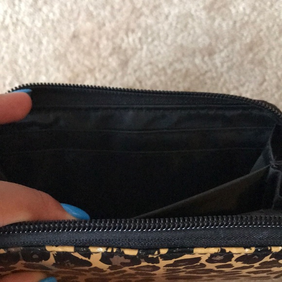 cheetah print wallet - Picture 3 of 4
